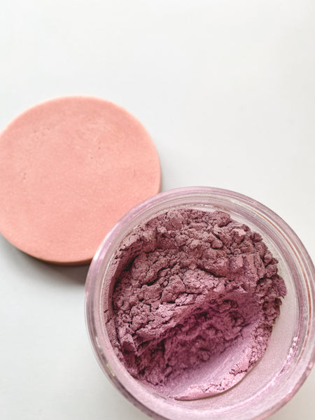 Alizarin Crimson Mica - Ethically Sourced and Cruelty Free