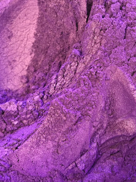 Iridescent Violet Mica - Ethically Sourced and Cruelty Free
